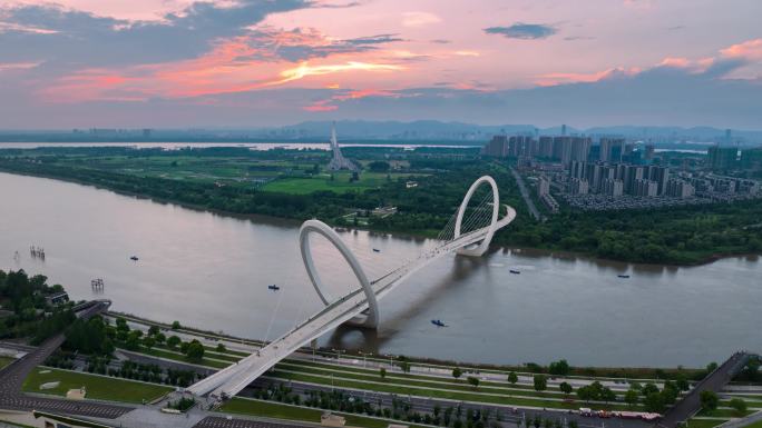 南京青奥中心南京眼步行桥