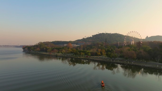 武汉东湖湿地公园风景区的秋季风景