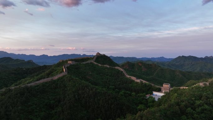 中国金山岭长城朝霞美景