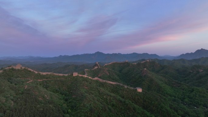 中国金山岭长城朝霞美景