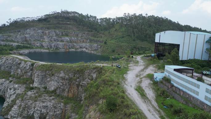 广州黄埔麦村石牙天坑旧采石场