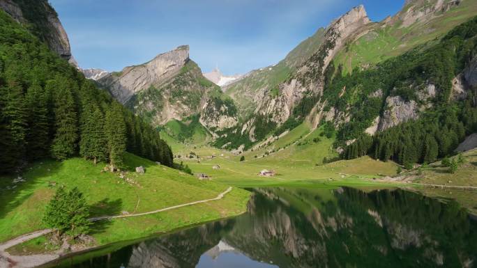 阿尔卑斯高山湖泊Seealpsee