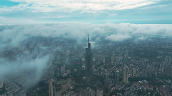 雨后南京城的云海