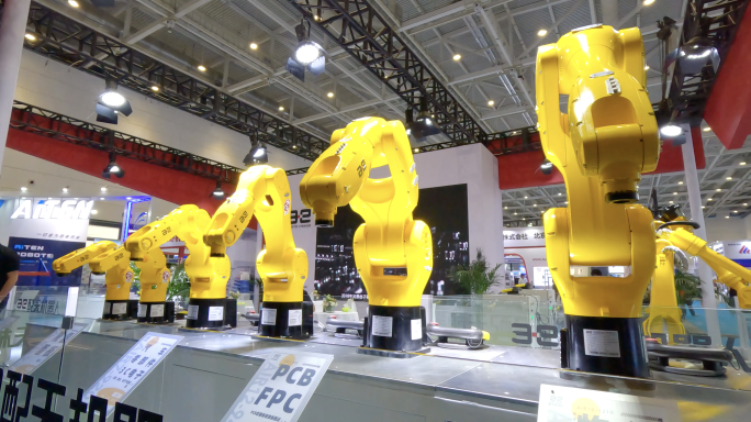 红岛国际会议展览中心 工业自动化机器人