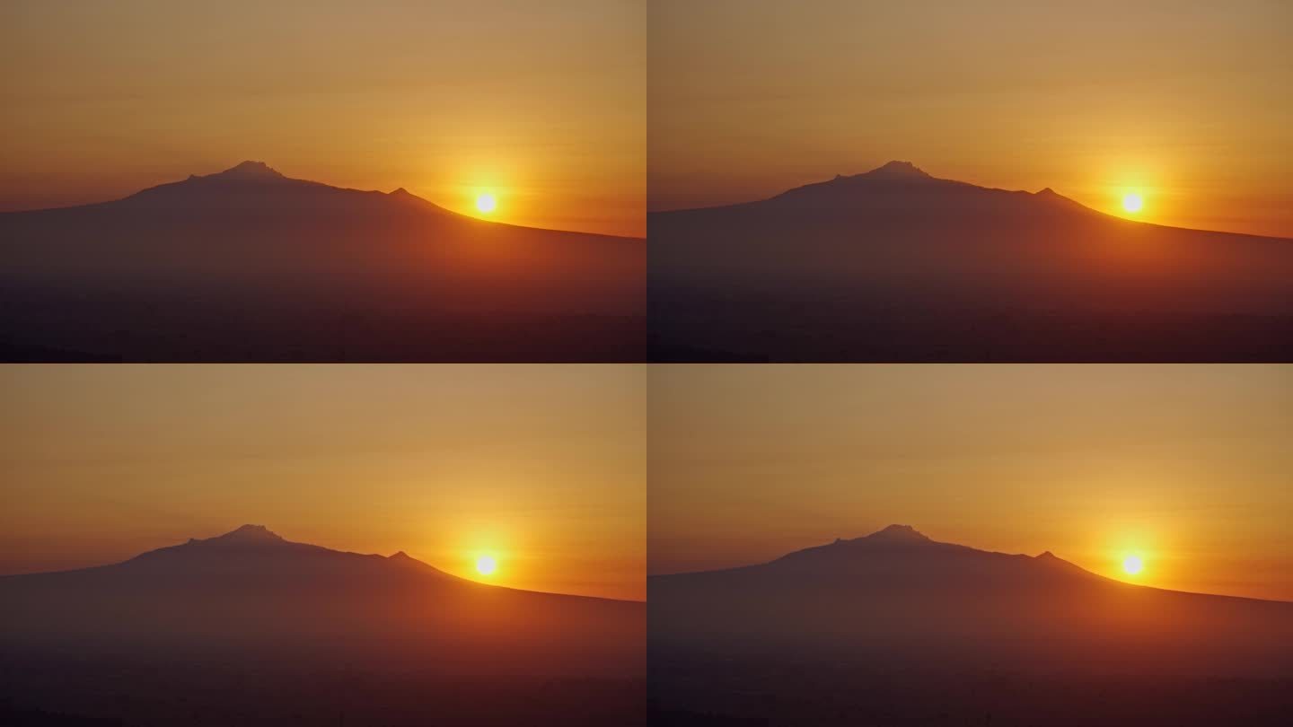 马林奇火山的落日