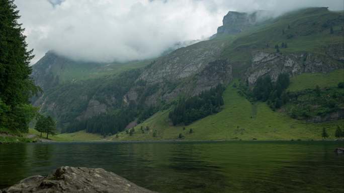 阿尔卑斯高山湖泊Seealpsee