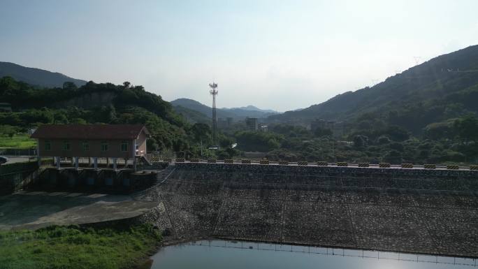 广州帽峰山脚下的铜锣湾水库景区