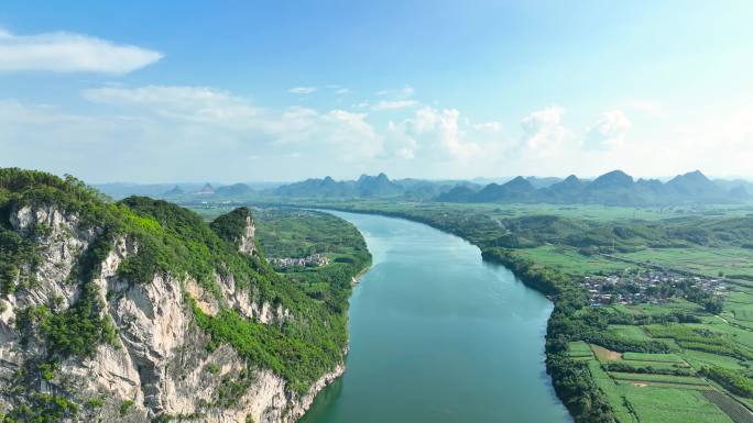 航拍青山绿水河流