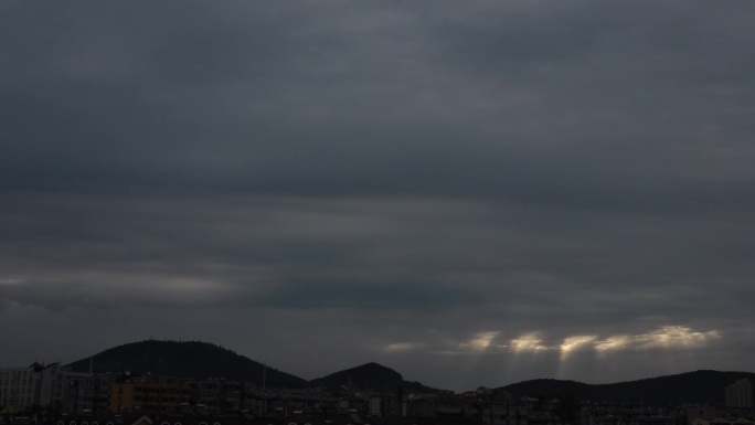 东方破晓晨光熹微晨曦日出日落橘色天空