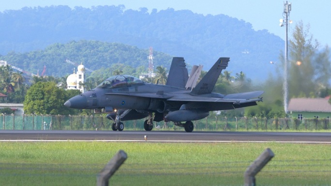 稳定：兰卡威马来西亚F/A-18D战机