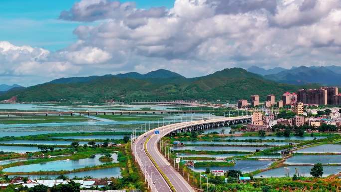 航拍海边 海水 海面 水产