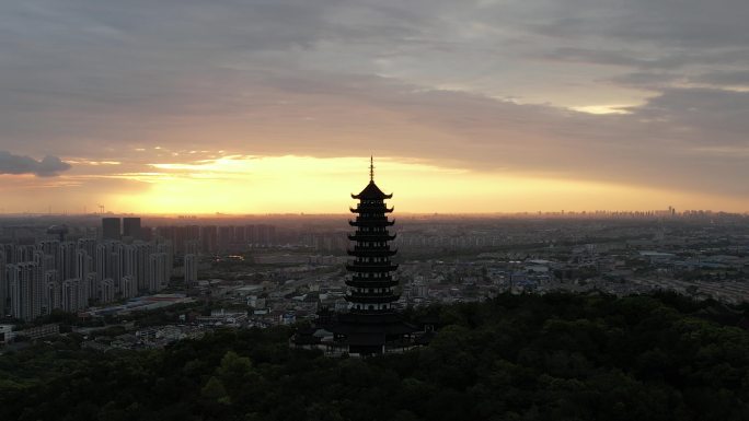 江苏张家港金港镇香山日出