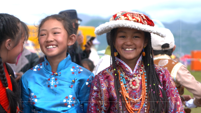 藏族儿童的笑脸