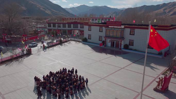 西藏藏族乡村乡镇升旗仪式