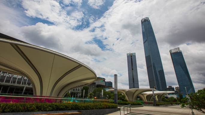 东莞市民服务中心角度看国贸高楼