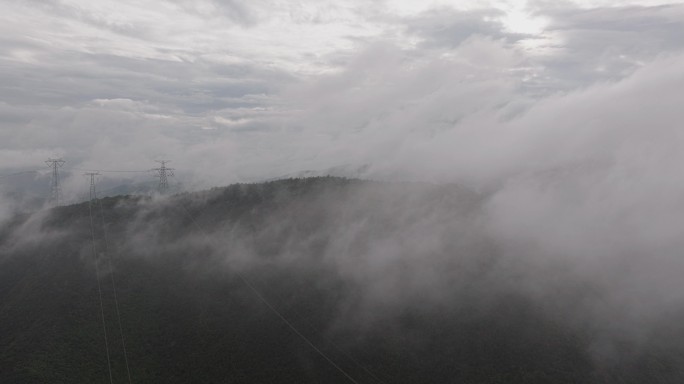 【5K】在崇山峻岭之间的高压输电网