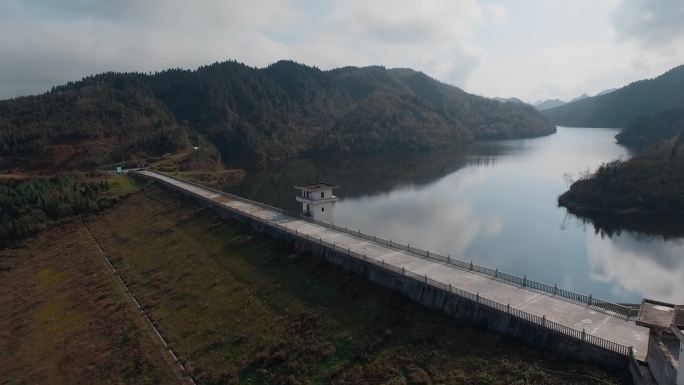 乡村振兴视频兴修水利灌溉水库坝梗