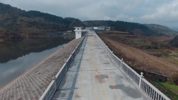 乡村振兴视频云贵地区兴修水利灌溉水库坝梗