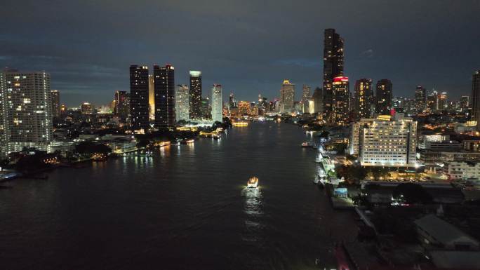 泰国曼谷夜游湄南河城市高楼夜景航拍风光