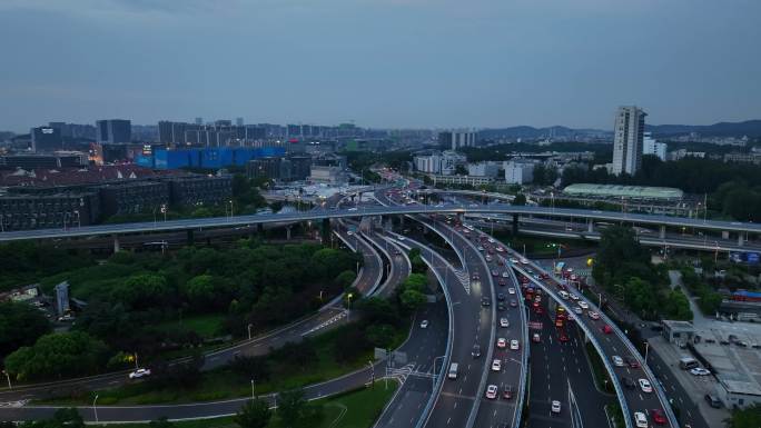 航拍南京新庄立交桥道路车流