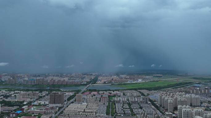 通辽暴雨来临前