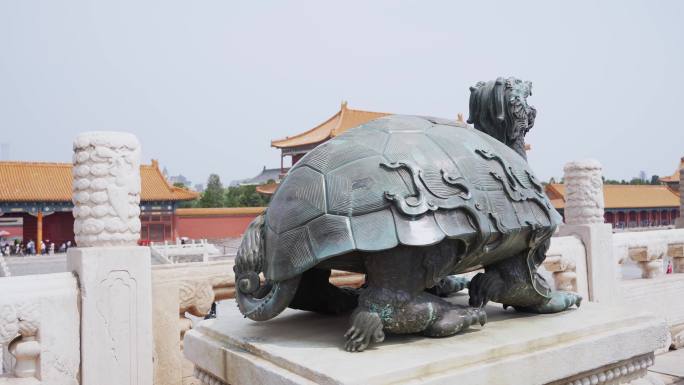 故宫青铜乌龟雕塑赑屃
