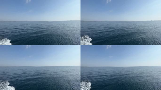 从一个航行的船蓝色的大海。