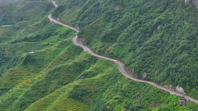 4k云海穿梭山路 梯田 乡村振兴