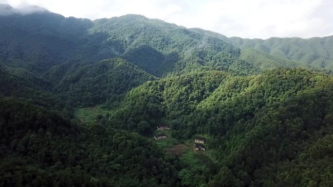 航拍山里人家 老房子古村落