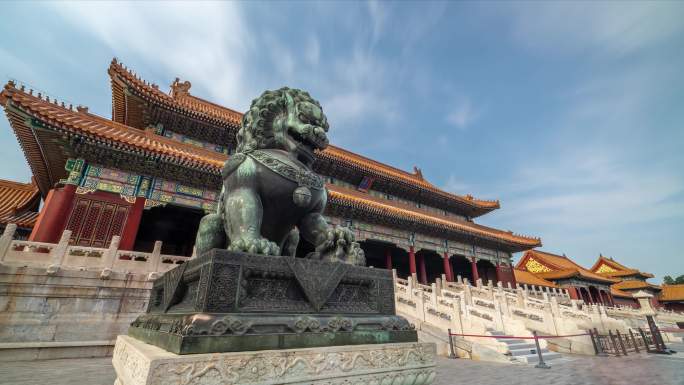 北京故宫太和门铜狮子延时摄影