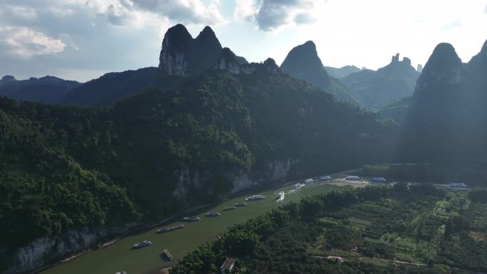 桂林阳朔河滩游轮风景航拍