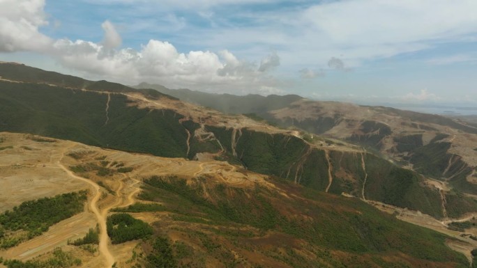 菲律宾的镍矿。