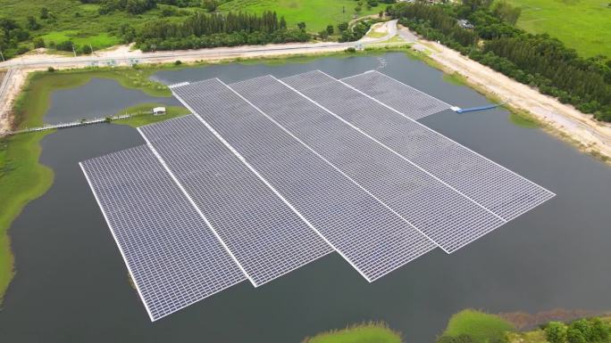 漂浮式太阳能电池电站鸟瞰图，利用太阳能电池在湖面上发电