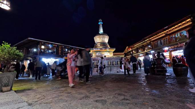 香格里拉古城 独克宗夜景延时 藏族建筑