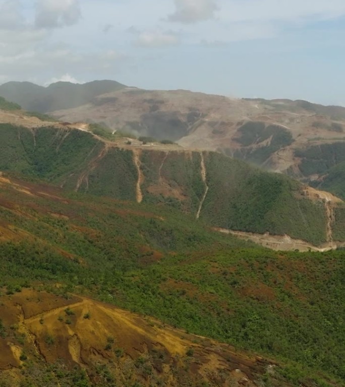 在菲律宾有镍矿的山。