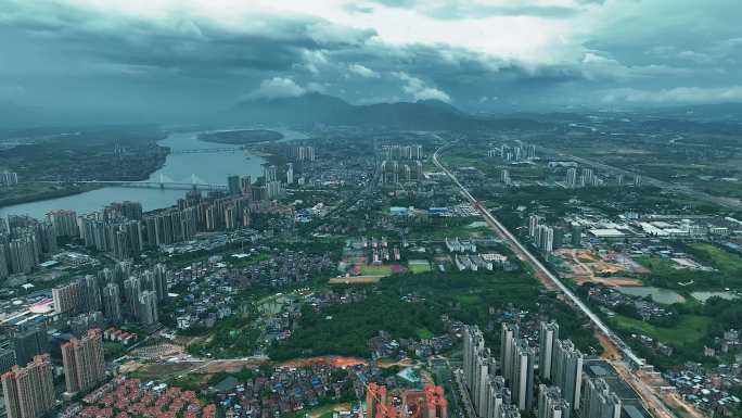 清远暴雨前航拍