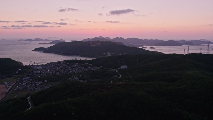 航拍舟山嵊泗列岛夕阳西下昏黄日落