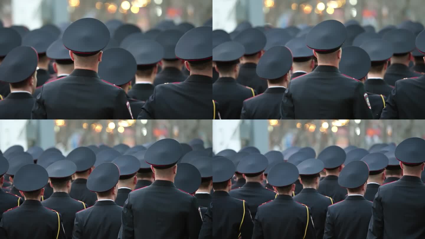 许多警察在游行。警察制服。军事力量。战争胜利阅兵