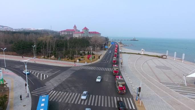 公路行驶 货物运输 蜿蜒崎岖