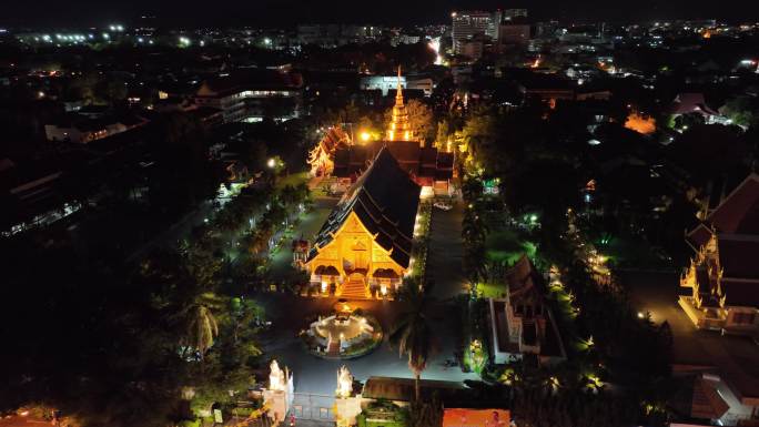 原创 泰国清迈古城帕辛寺寺庙夜景航拍风光