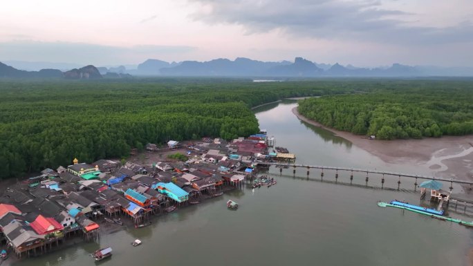 鸟瞰泰国攀牙省红树林日出日落场景，4K(UHD)，海景和红树林景观航拍