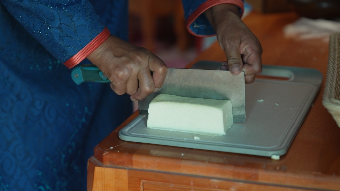 奶豆腐-传统美食-传统奶豆腐制作