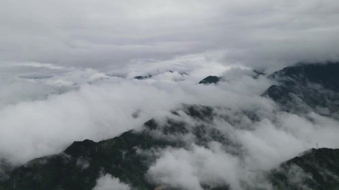 原创雨后云海延时摄影