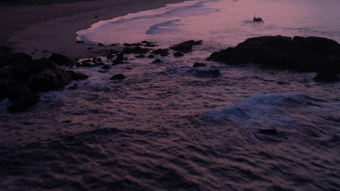 海边日出 日出时分海浪航拍