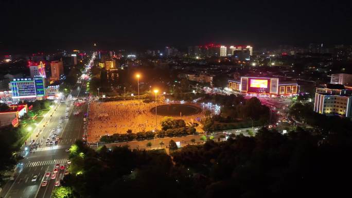 4K城市夜景广场航拍视频素材