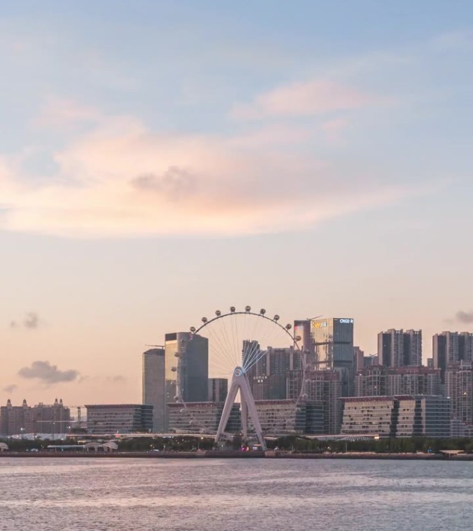 T/L深圳前海保税港区滨海文化园黄昏至夜景。深圳,中国