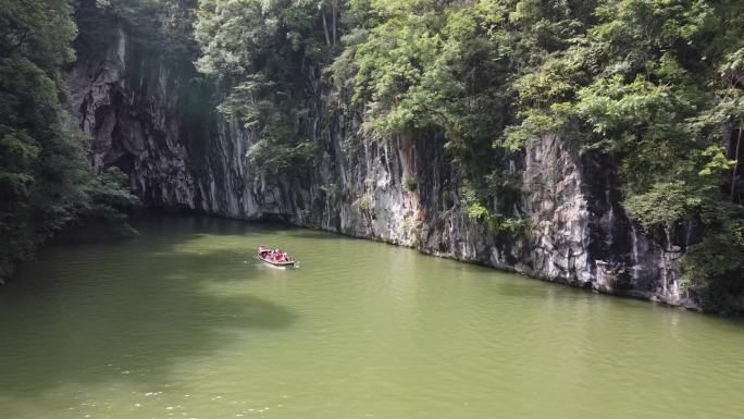 航拍贵州龙宫天池喀斯特地貌大气风光景色