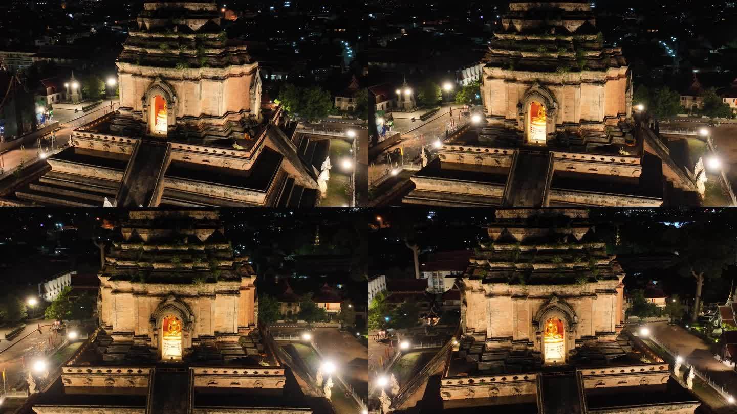 原创 泰国清迈古城大佛塔寺夜景航拍风光