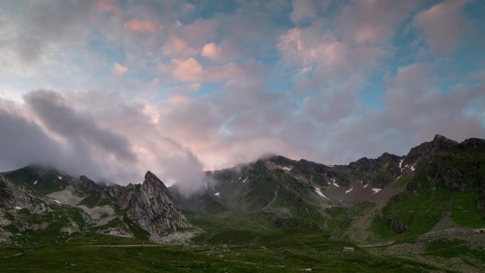 圣伯纳德山口山脉