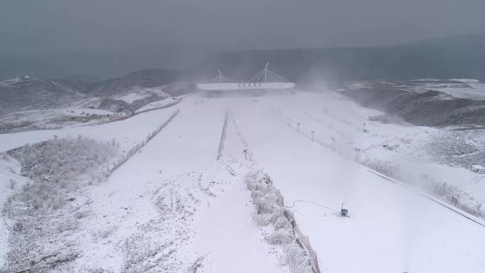 乌蒙滑雪场